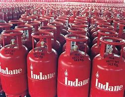 ब्लास्ट से बचा सकती है LPG Cylinder पर लिखी एक्सपायरी डेट, डिलीवरी लेने से पहले जरूर चेक करें ये चीजें…..