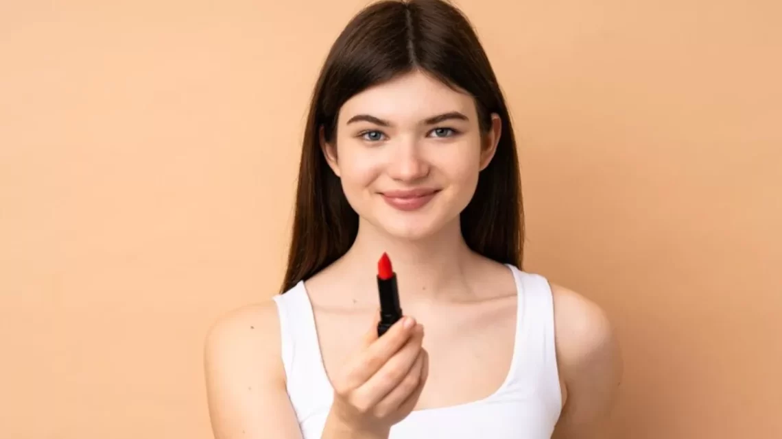 How to Remove Lipstick: इन आसान तरीकों से छुड़ाएं मैट लिपस्टिक, होंठों को भी नहीं पहुंचेगा नुकसान