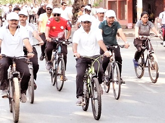 नशे के विरुद्ध साईकिल जागरूकता रैली निकाल कर किया गया विश्व साईकिल दिवस का आयोजन