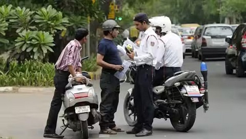 सरकार का बड़ा ऐलान, 5 साल के ट्रैफिक चालान माफ