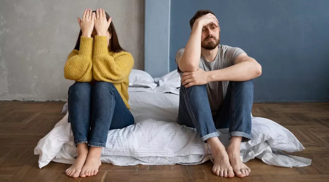 Relationship Tips: रिलेशनशिप में बिल्कुल बर्दाश्त न करें पार्टनर का ऐसा बरताव