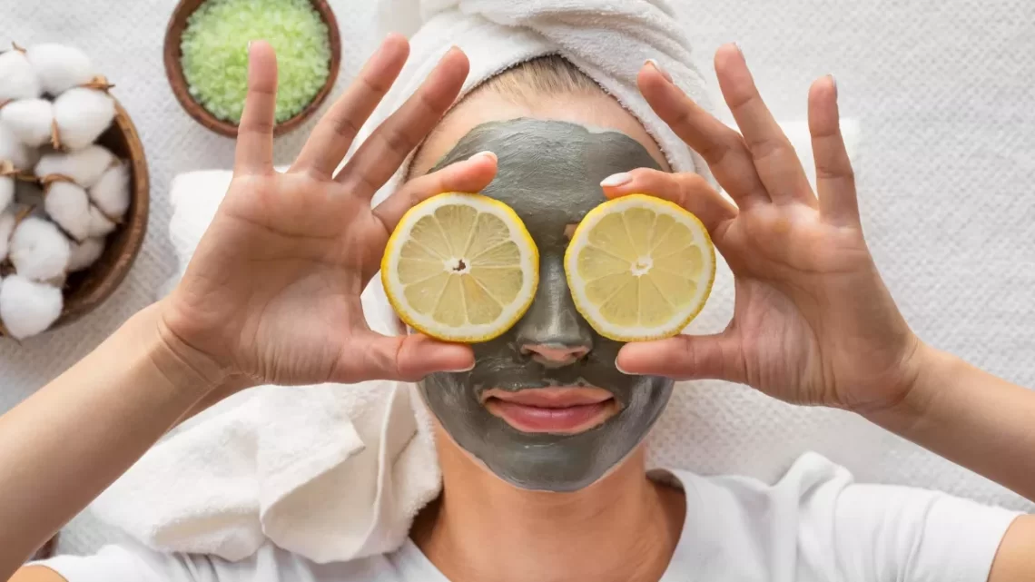 Face Packs for glowing skin: बढ़ती उम्र में भी दिखना है जवां, तो इन नेचुरल फेस पैक्स को करें ट्राई