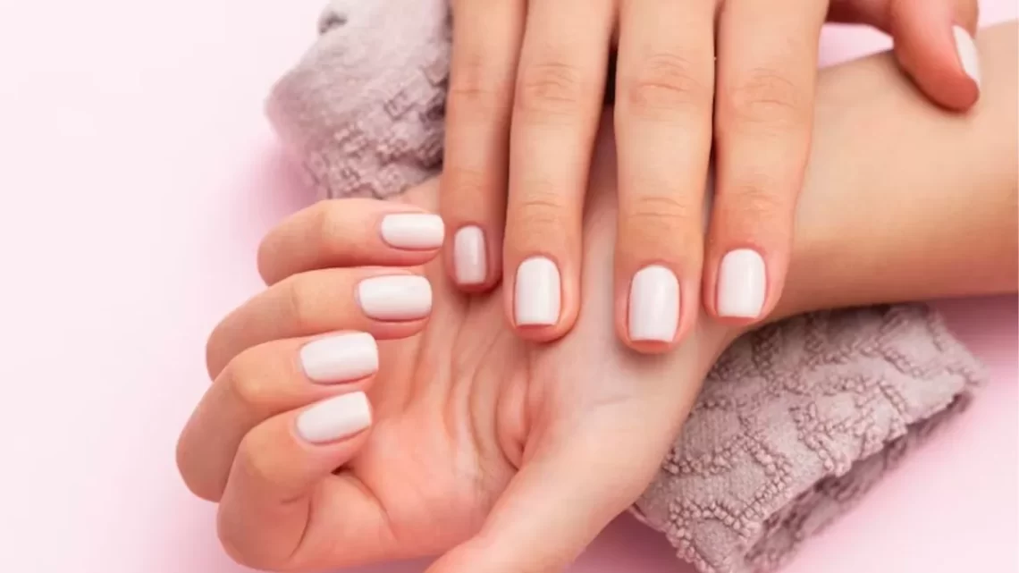 Nails Care Tips: गर्मियों में नाखूनों का भी रखें ख्याल, इन टिप्स की मदद से पाएं खूबसूरत नेल्स