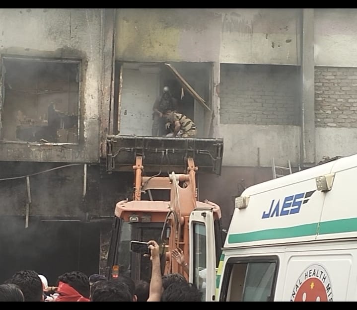 KORBA FIRE UPDATE : कमर्शियल कॉम्प्लेक्स में लगी भीषण आग, दम घुटने से तीन की मौत…..