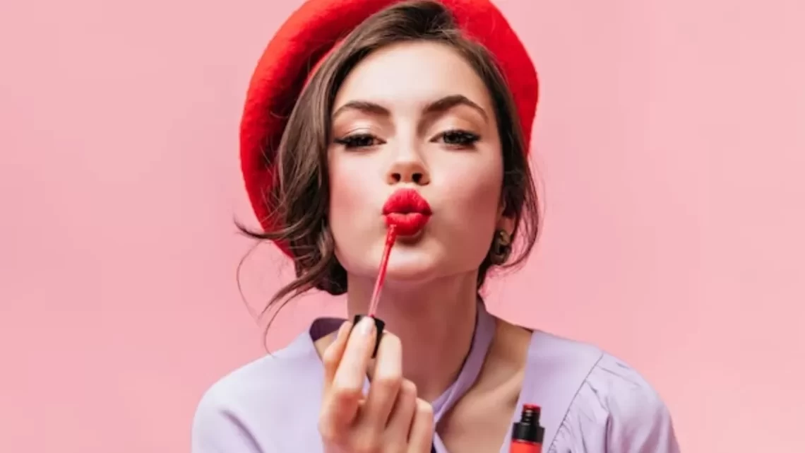 Side Effects of Lipstick: क्या लिपस्टिक हो सकता है कैंसर का खतरा? जानें क्या कहते हैं एक्सपर्ट