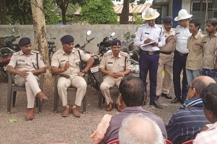 CG NEWS : ट्रैफिक पुलिस ने आटो चालकों को ली बैठक