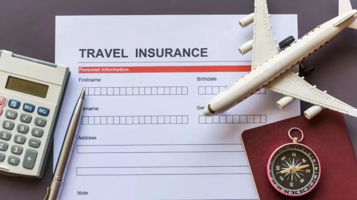 Travel Insurance को मानते हैं फिजूल का खर्च? फायदे जानने के बाद दूर हो जाएगी आपकी गलतफहमी