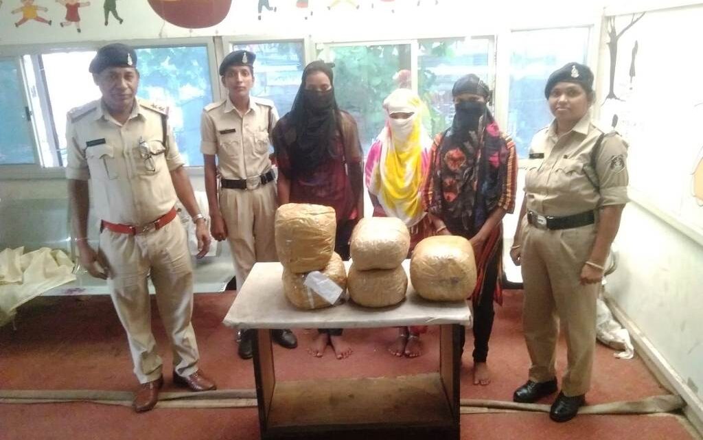 CG CRIME NEWS : 17 किलो गांजा के साथ 3 महिला तस्कर गिरफ्तार