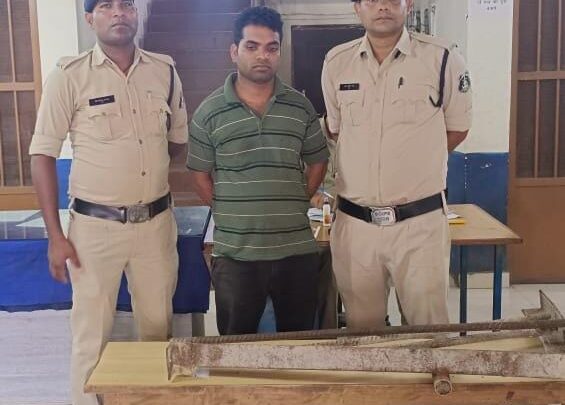 CG CRIME NEWS : लोहे का सामान चोरी करने वाला आरोपी को बलौदा पुलिस ने किया गिरफ्तार