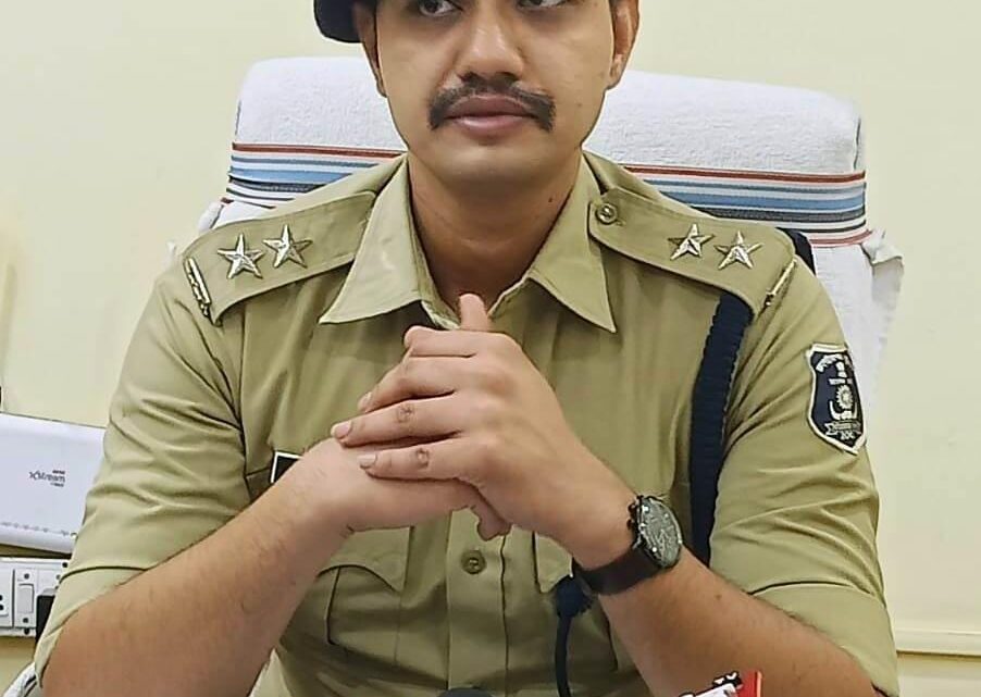 CG NEWS: प्रशिक्षु IPS उदित पुष्कर ने 48 घंटे के भीतर हत्या का मामला सुलझाया, जूटमिल के सोनूमुडा में मिला था 38 वर्षीय व्यक्ति की उसके घर के पास लाश