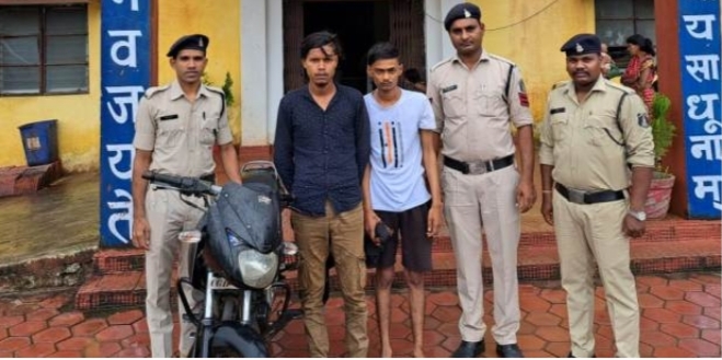 चोरी का मोटरसाइकिल समेत 02 आरोपी को थाना Janjgir Police ने किया गिरफ्तार