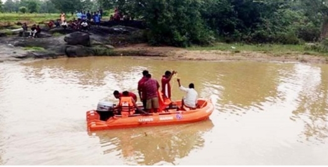 पिकनिक मनाने गया युवक का पैर फिसलकर नदी में डूबने से मौत