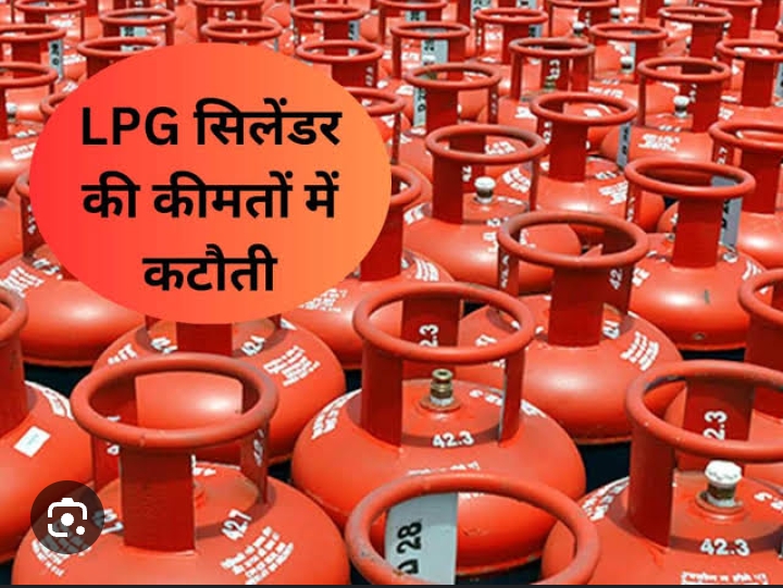 LPG Cylinder Price : फिर घटे LPG सिलेंडर के दाम, 157 रुपए हुआ सस्ता, जानें आपके शहर में क्या हैं रेट…