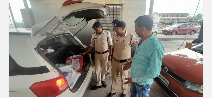 CG NEWS:RAIPUR POLICE टीम के द्वारा की गई संदिग्ध यात्रियों की चेकिंग