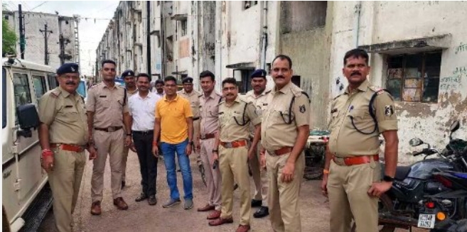 RAIPUR: पुलिस के छापे मारी में 112 आरोपी गिरफ्तार