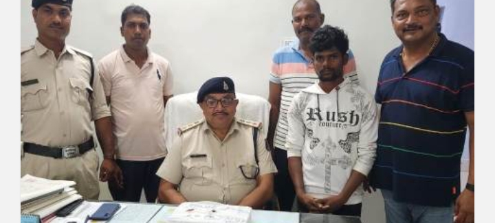 CG NEWS:अंतराज्यीय चरस तस्कर 05 लाख के चरस सहित गिरफ्तार, हिर्री पुलिस की कार्यवाही