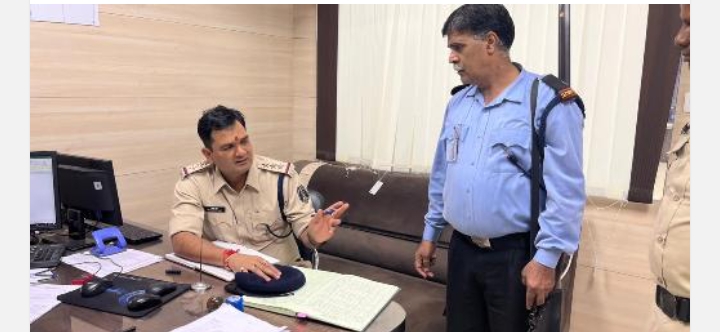 वरिष्ठ पुलिस अधीक्षक सदानंद कुमार के निर्देशन पर नये सिरे से थाना प्रभारियों द्वारा अपने-अपने क्षेत्रों के बैंकों की सुरक्षा व्यवस्था चेकिंग अभियान चलाया