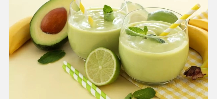 Healthy Smoothies: PCOS को कम करने में मदद कर सकती हैं ये हेल्दी स्मूदीज