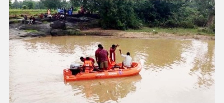 नदी में नहाने गया युवक गहरे पानी में जाने की वजह से डूबा,पुलिस मौके पर पहुंची, एसडीआरएफ टीम भी मौजूद.