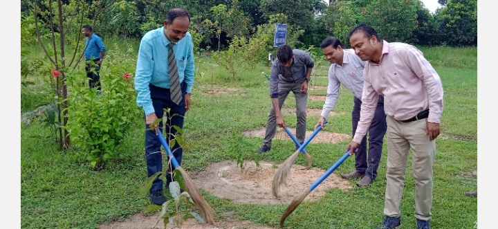 CG NEWS: स्वच्छता की शुरूआत कागजों में नहीं अपने घर, गली और मुहल्लों से करें- डॉ. संजय गुप्ता