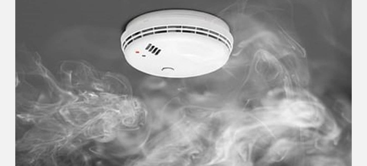 Fire Smoke Detection : आग और धुएं को डिटेक्ट कर यात्रियों को करेगा सतर्क