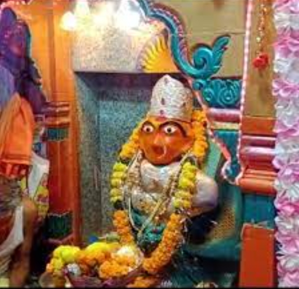 Navratri 2023 : मंदिर में आने वाले हर भक्तों की “मां इच्छादेवी” पूरी करती है इच्छा, इस गांव में 500 साल पहले प्रकट हुई थी मां इच्छादेवी…