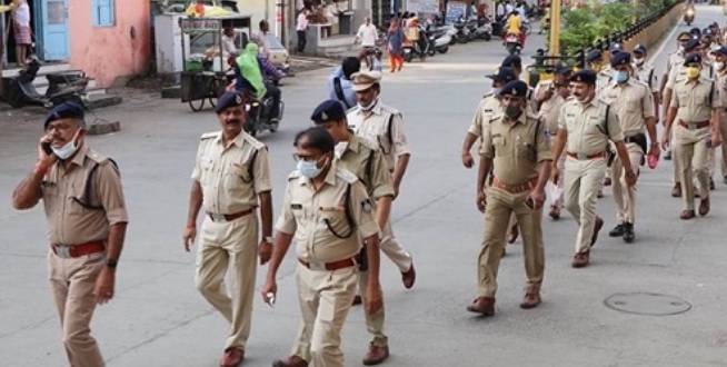 CG NEWS :चुनाव से पहले चौकसी बढ़ी, बाहर से आने वालों पर Police की नजर