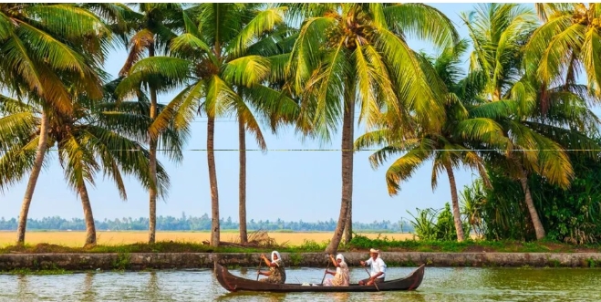 Kerala Day: खूबसूरती ही नहीं इन चीज़ों के लिए शहूर है केरल, यहां आएं तो जरूर लें इनका एक्सपीरियंस