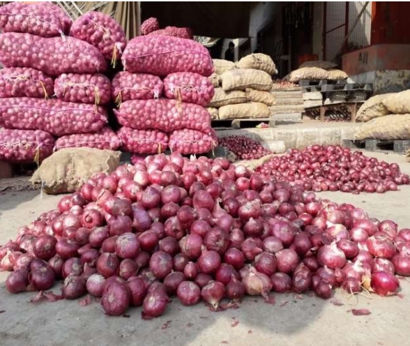 Onion Prices: देश में क्या है खुदरा प्याज की कीमत? जानिए कब तक मिलेगी राहत