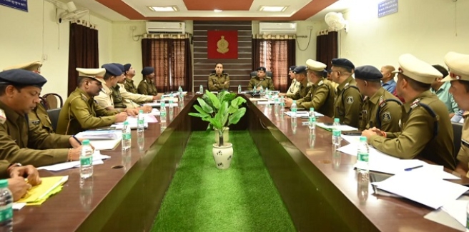 कोरबा पुलिस अधीक्षक ने जिले में अपराध समीक्षा मीटिंग लिया, शांतिपूर्ण चुनाव संपन्न कराने पुलिस अधीक्षक ने दिए पुलिस अधिकारियों को बधाई