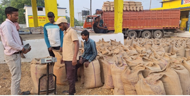 कोरबा: कलेक्टर ने मौसम में हुए परिवर्तन और बारिश की सम्भावनाओं को देखते हुए जिले के सभी धान केंद्रों में आवश्यक व्यवस्था सुनिश्चित करने के निर्देश