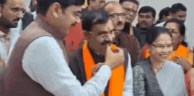 शुरुआती रुझान में BJP बहुमत के पार,BJP 154 और कांग्रेस 73 सीटों पर आगे चल रही,शिवराज बोले- MP के मन में मोदी