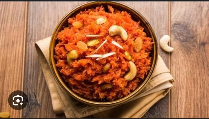 Gajar Halwa Benefits: सिर्फ स्वाद ही नहीं सेहत के गुणों से भी भरपूर है गाजर का हलवा, जानें इसके फायदे