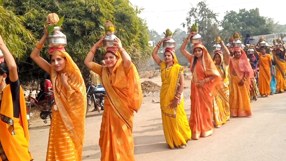 कोरबा: भव्य कलश यात्रा के साथ श्रीमद् भागवत कथा का शुभारंभ