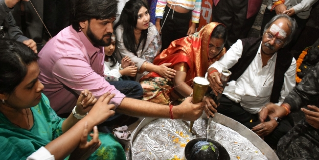 शिक्षा मंत्री बृजमोहन अग्रवाल ने भोरमदेव मंदिर में भगवान शिव की पूजा-अर्चना की