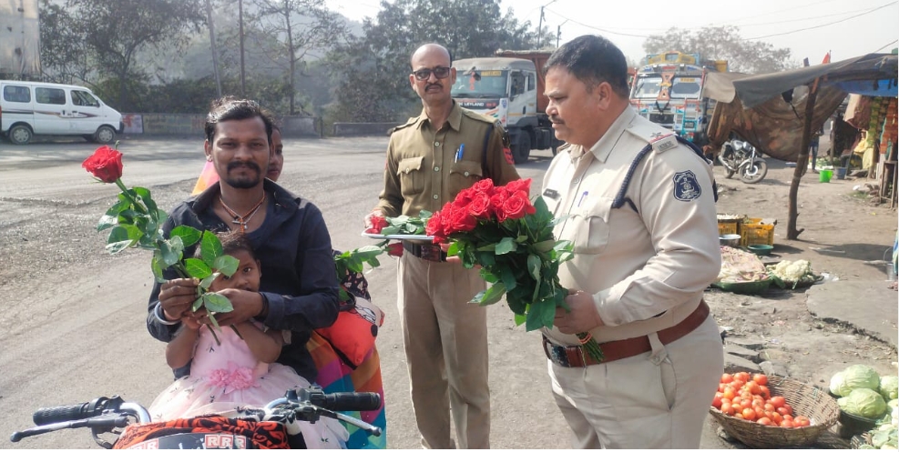 कोरबा में राष्ट्रीय सड़क सुरक्षा माह का शुभारंभ, यातायात पुलिस द्वारा विधिक जागरूकता कार्यक्रम कर जिले वासियों को यातायात के प्रति जागरूक किया