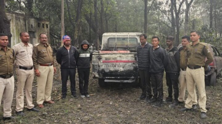 कोरबा:  पुलिस के द्वारा डीजल चोर गिरोह के ऊपर कसा गया शिकंजा, कैंपर वाहन समेत 200 लीटर डीजल किया गया जप्त