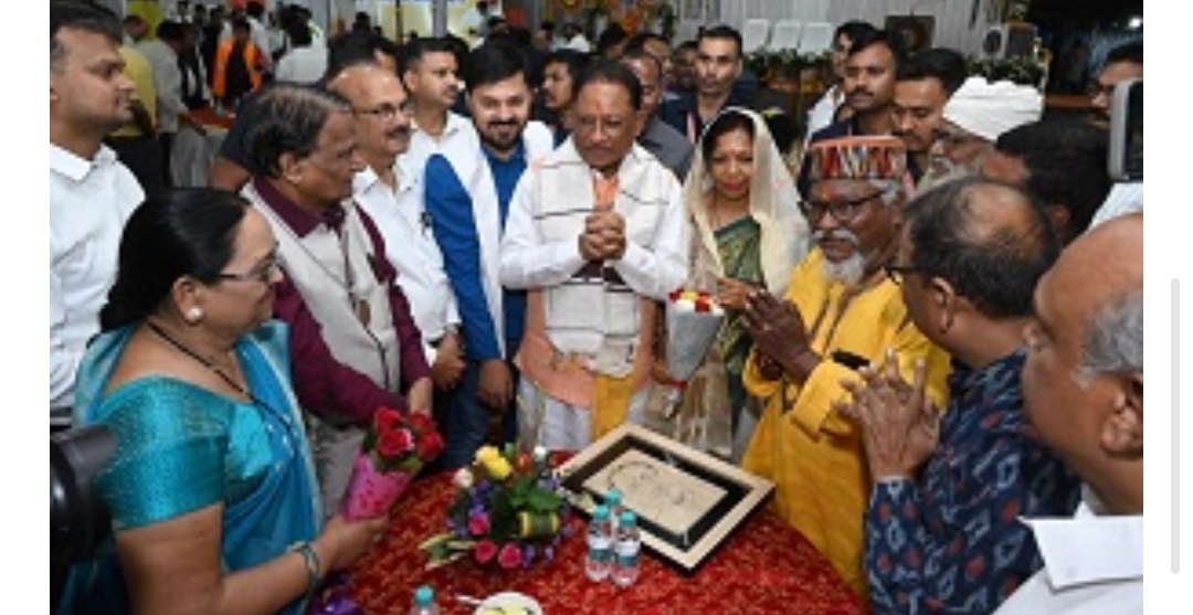 गृह प्रवेश के अवसर पर प्रदेशवासियों के लिए खुले रहे मुख्यमंत्री निवास के द्वार