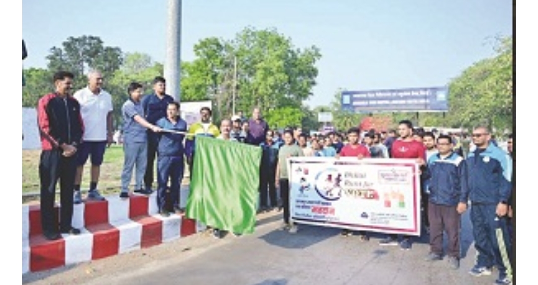 छत्तीसगढ़: भिलाई टाउनशिप में ‘भिलाई रन्स फॉर वोट’ मैराथन का किया आयोजन