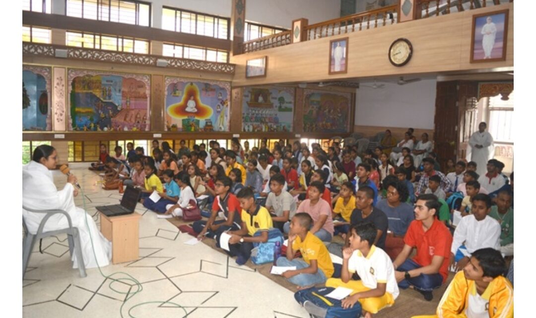 पढ़ाई में सफलता के लिए मन की एकाग्रता जरूरी: ब्रह्माकुमारी अंशु दीदी