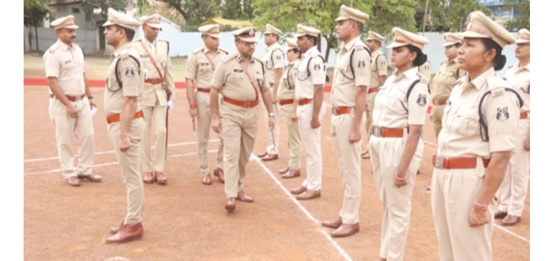 छत्तीसगढ़: पुलिस महानिरीक्षक गर्ग ने रक्षित केन्द्र दुर्ग का किया वार्षिक निरीक्षण