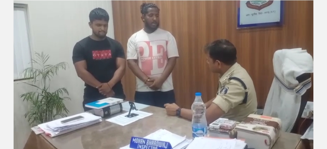 रायगढ़ : बीच सड़क पर बर्थ केक काट रहे दो युवकों पर जूटमिल पुलिस की प्रतिबंधक कार्रवाई…