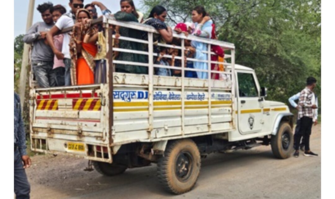 छत्तीसगढ़: अनफिट एवं माल वाहक यान में सवारी बिठाकर चलने वाले वाहनो पर सख्ती से कार्रवाई शुरू