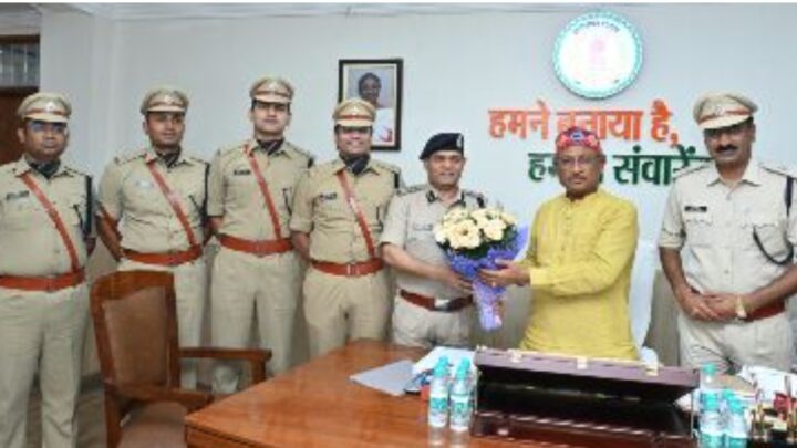 छत्तीसगढ़: सीएम साय से भारतीय पुलिस सेवा 75वें RR बैच के प्रशिक्षु अधिकारियों ने की सौजन्य मुलाकात