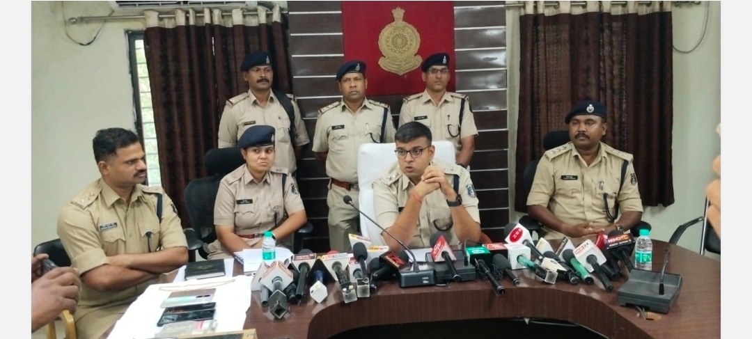 चुनौती पूर्ण अंधेकत्ल को कोरबा पुलिस ने सुलझाया, प्रेमिका ने प्रेमी के साथ मिलकर की थी पूर्व प्रेमी की हत्या…ऐसे पहुंची आरोपियों तक पुलिस…पढ़े पूरी ख़बर