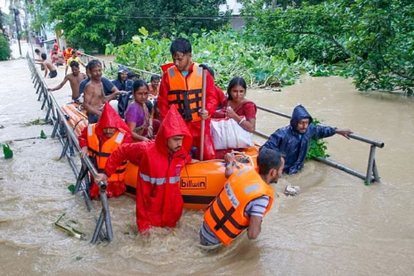 त्रिपुरा में भूस्खलन और बाढ़ से हाहाकार; 22 लोगों की मौत