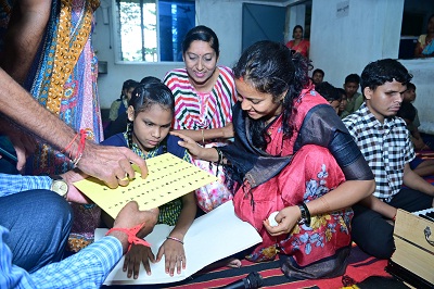 मंत्री लक्ष्मी राजवाड़े ने मां चंडी का दर्शन कर प्रदेश की खुशहाली और समृद्धि की कामना की