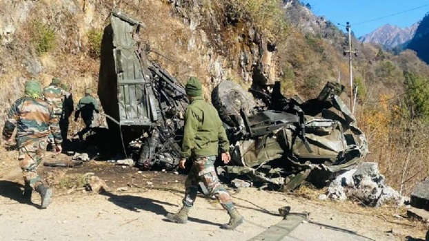 अरुणाचल प्रदेश में ट्रक खाई में गिरने से बड़ा हादसा, 3 जवान शहीद; चार घायल