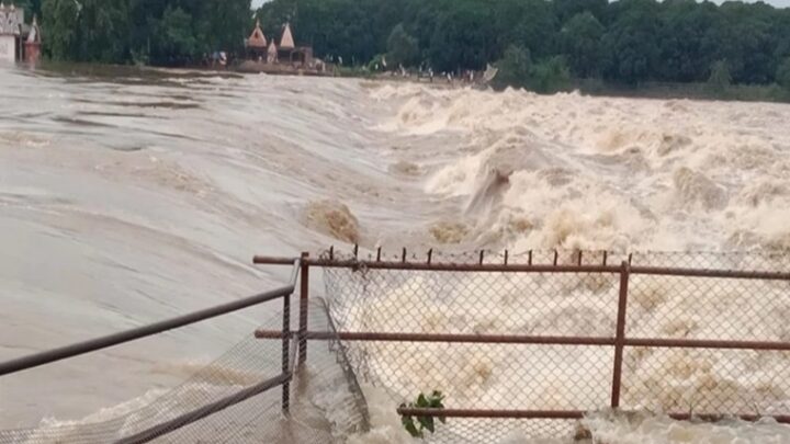 तेजी से बढ़ रहा है शिवनाथ नदी का जलस्तर, कई गांवों पर मंडराया बाढ़ का खतरा…