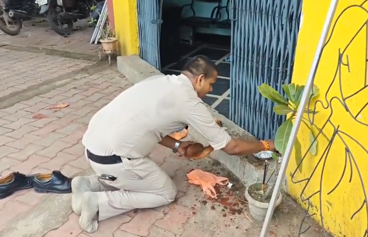 अपराध रोकने के लिए तेलीबांधा थाने का शुद्धिकरण, सिपाही का वीडियो हुआ वायरल…